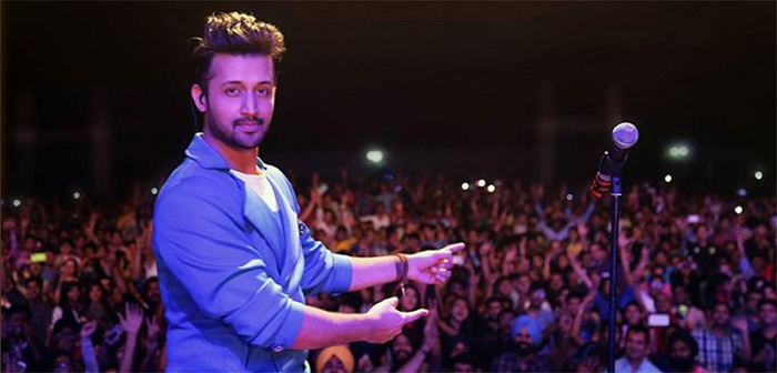 Pakistan singer Atif Aslam stops show to rescue harassed girl